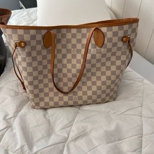 Neverfull MM Azur with rose ballerine.